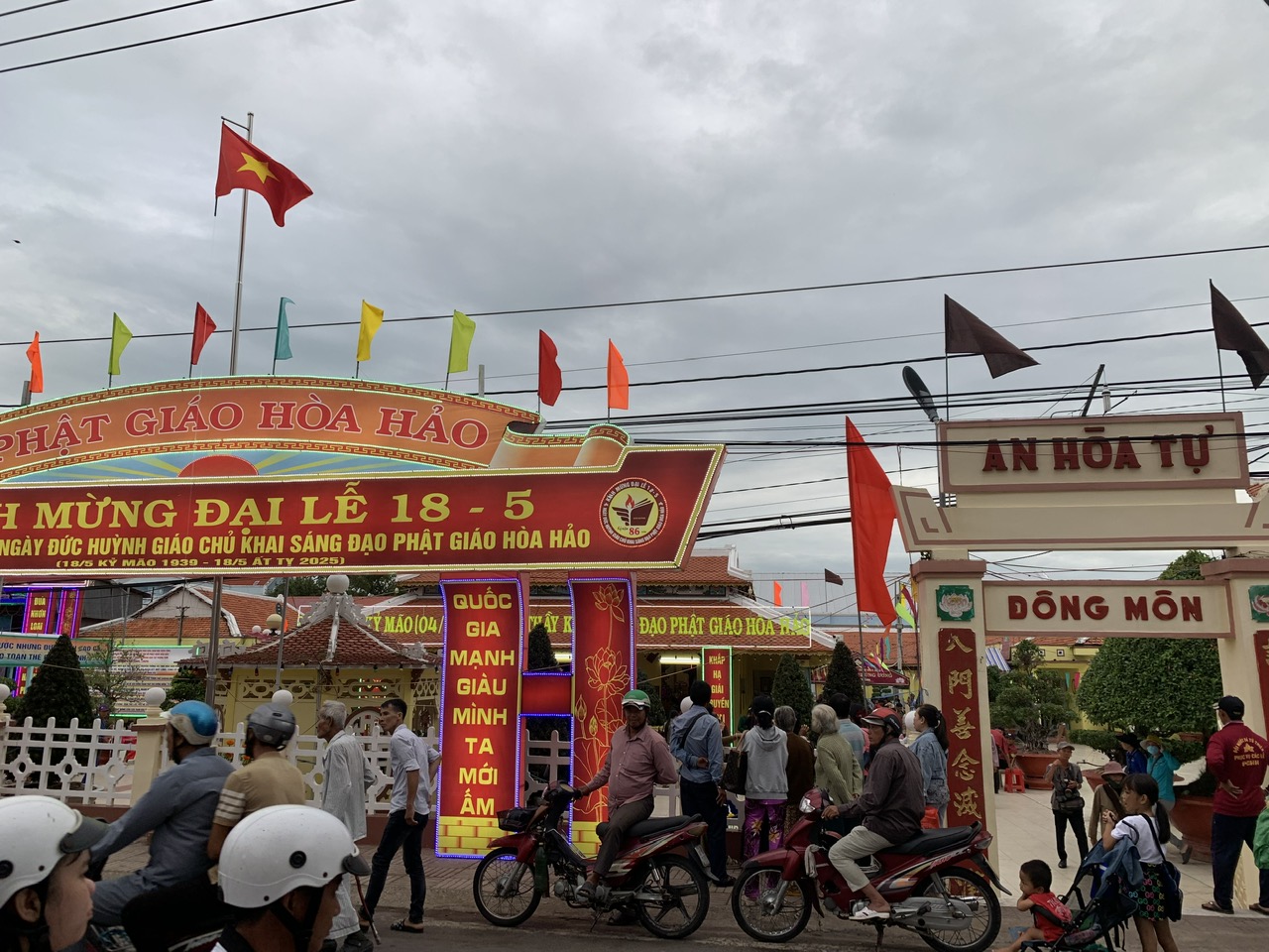 Phat Giáo Hòa Hảo 18 tháng 5